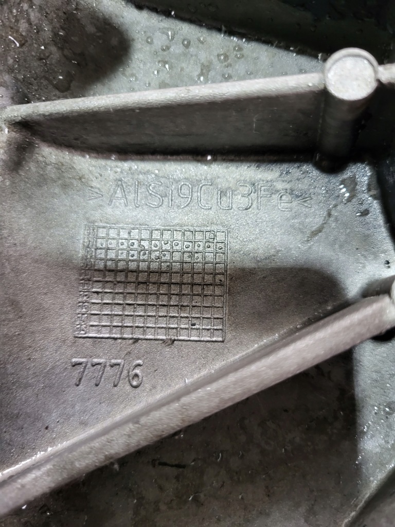 фото №3, Корпус кришка двигуна розподільного валу scania r