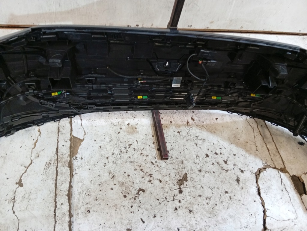 Бампер решётка  audi q6 e-tron 85h перед Оригинал