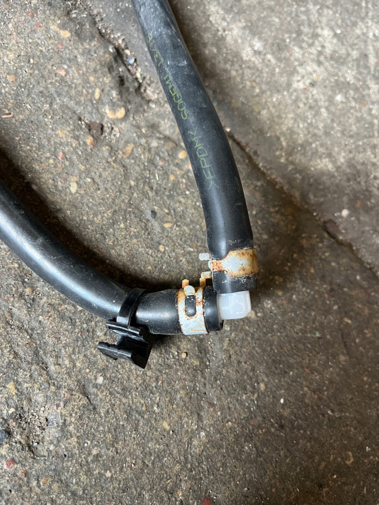 фото №3, 13 alfa romeo giulia пабтрубок  шланг омывателя