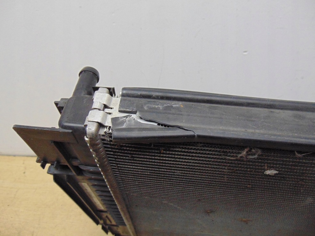 фото №11, Радіатор wody mercedes gt 63 amg a0995000501