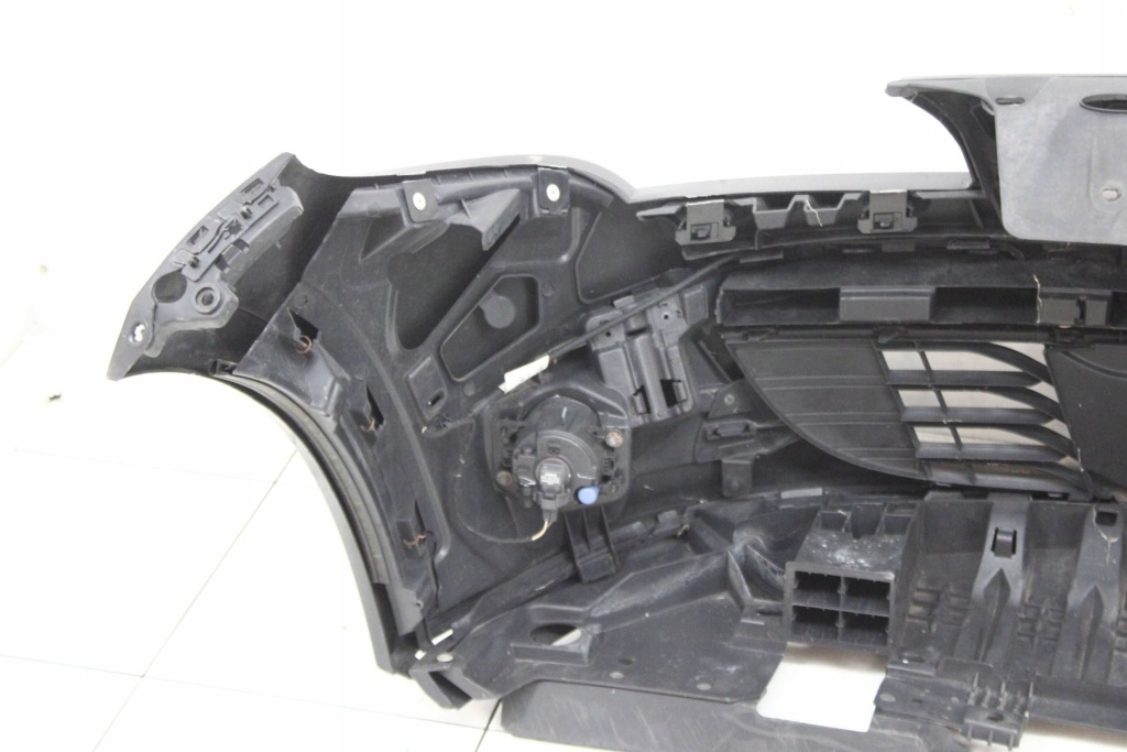 Renault megane 3 3 2009r- бампер перед передний nv676 Недорого