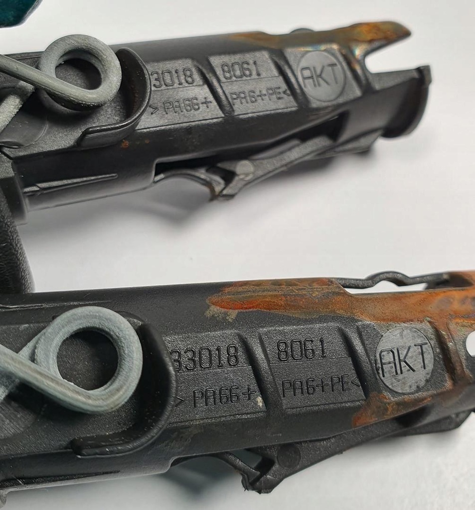 фото №5, Тримачі підголівник правий перед saab 9-3 93 пара