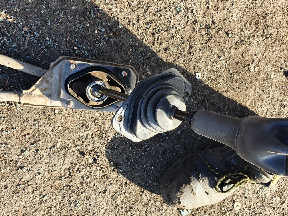 фото №15, Рычаг задний kompletny правый suzuki swift mk1 99