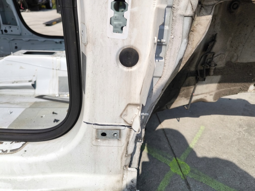 фото №6, Четверть лонжерон подкрылок правый перед a1 8x 3-дверь 5 дверь оригинал !!!