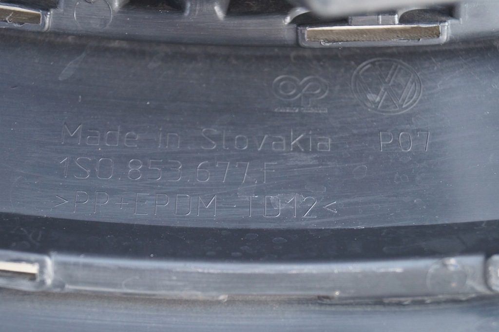 фото №10, Решітка середня w бампер перед vw up! up 1s0