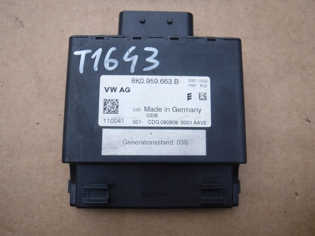 фото №1, Стабилизатор напряжения audi a4 a5 8k0959663b