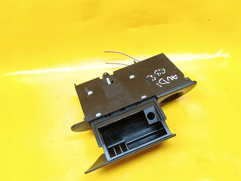 фото №8, Пепельница перед audi a3 8l czarna 8d0857951b