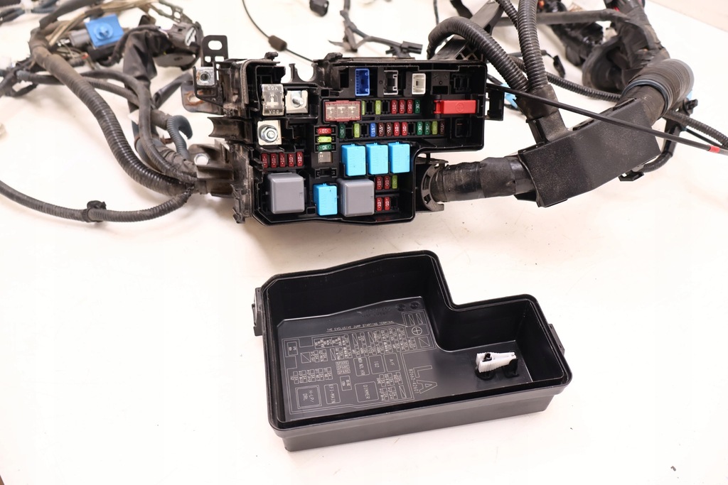 фото №11, Toyota rav4 iv 2.5 hybrid електропроводка відсік двигуна