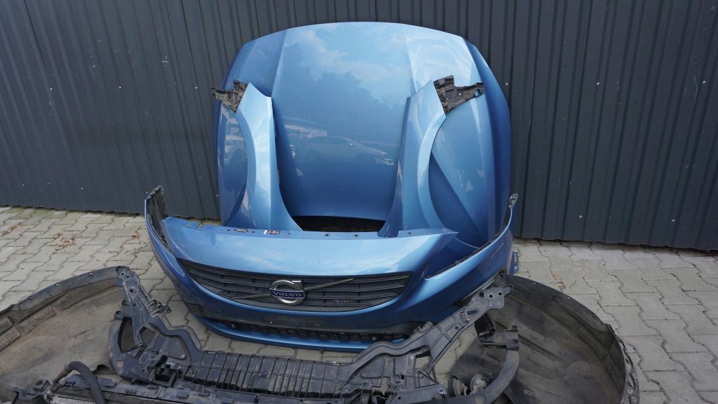 фото №1, Volvo s60 v60 r design lift - бампер капот перед цвет 713