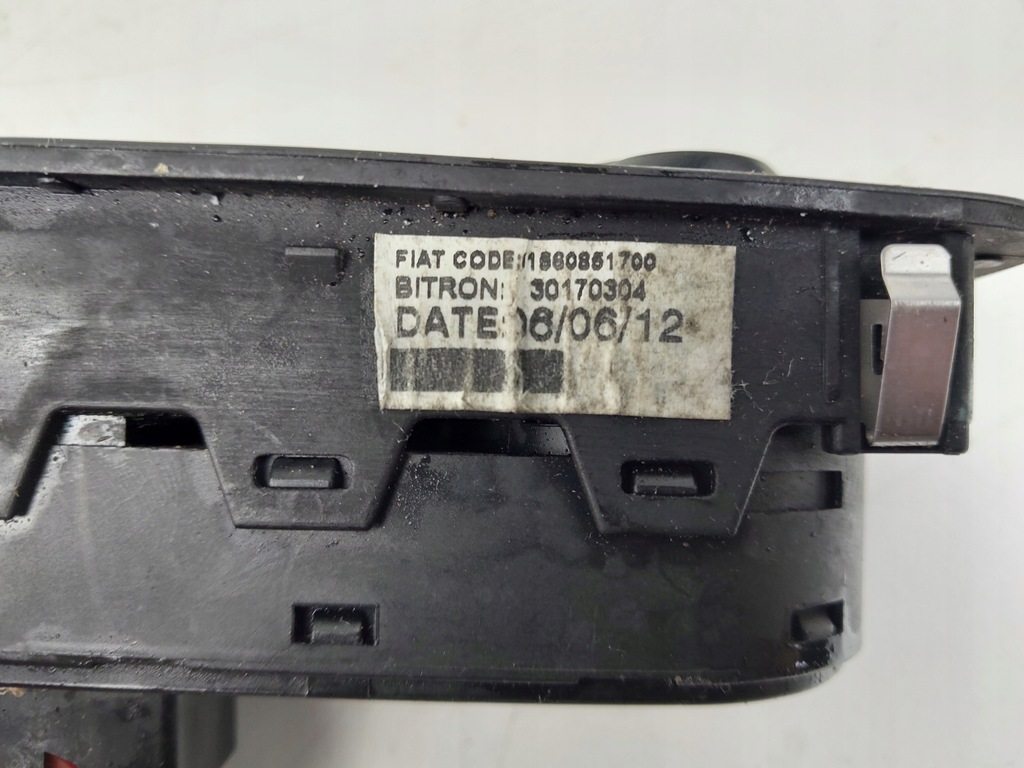 фото №6, Панель переключатель окон зеркал 30170304 alfa romeo mito