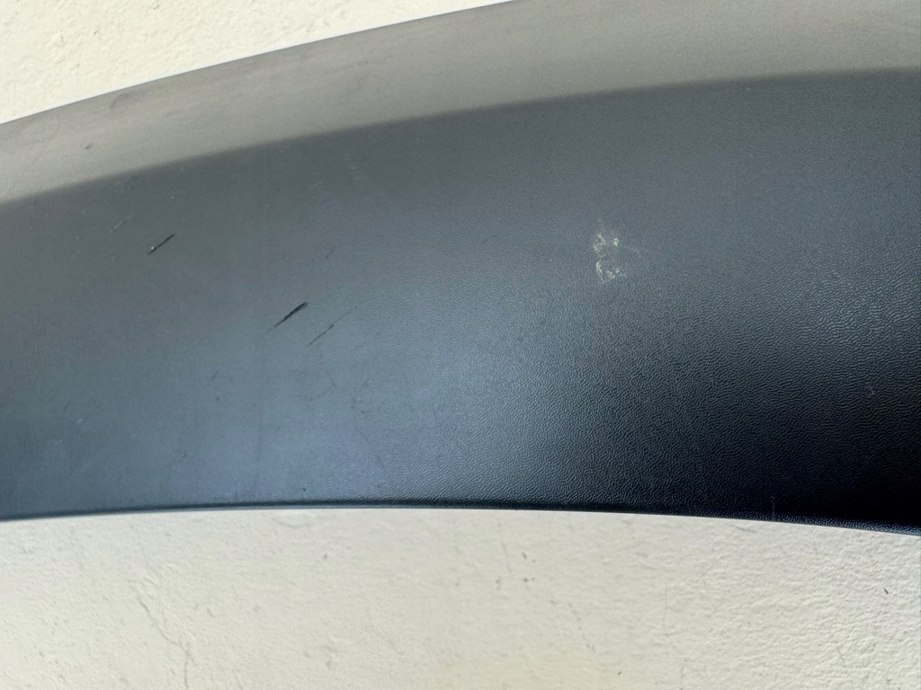 фото №12, Land rover defender l663 20r- молдинг крыла правый перед правая l8bm-16a074