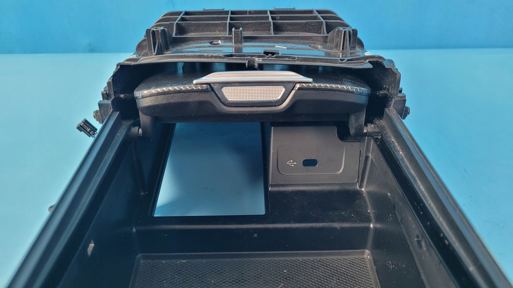 фото №9, Mercedes w206 c220 21r бардачок тунель середній a2066805805