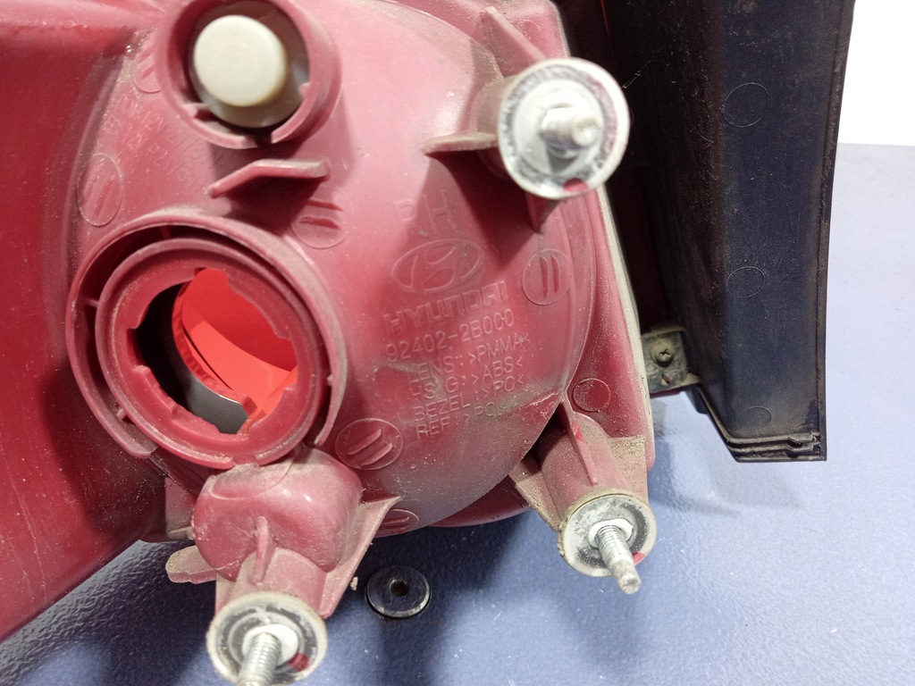 фото №7, Hyundai santa fe ii cm лампа задняя правая наружная 92402-2b000