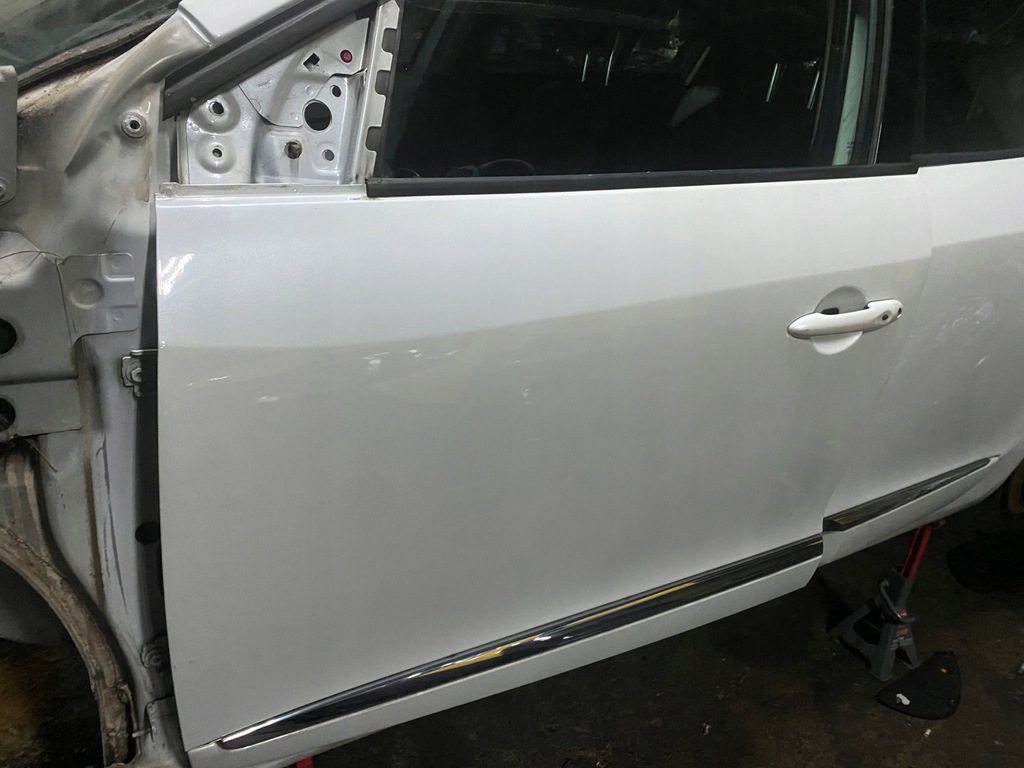 фото №1, Двері renault megane iii lift hb правий/лівий перед