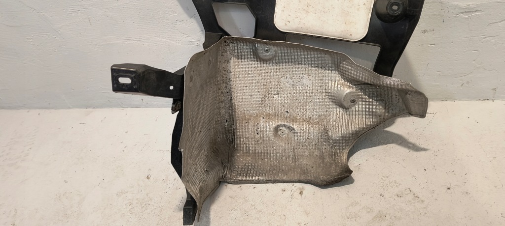 фото №10, Напрямна бампера правий задня porsche panamera 971