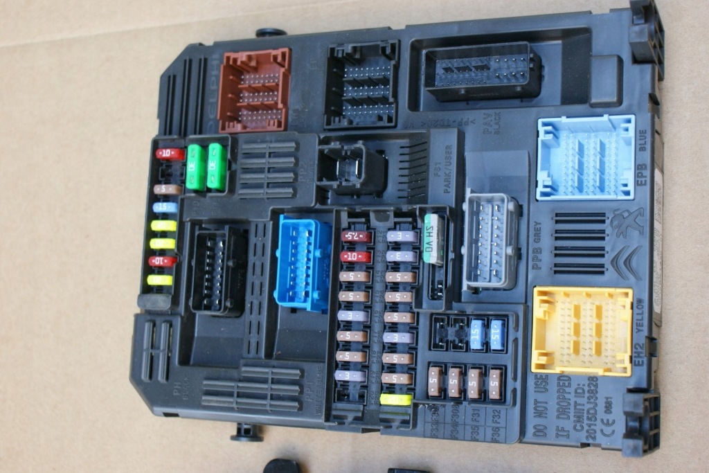 фото №4, C3 aircross 1.2 vti бортовой компьютер замок зажигания набор 2 kl.