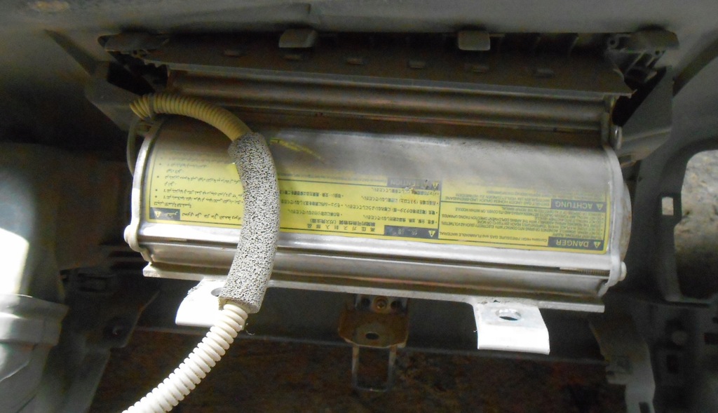 фото №4, Toyota hilux 01r приборная панель приборная консоль подушка