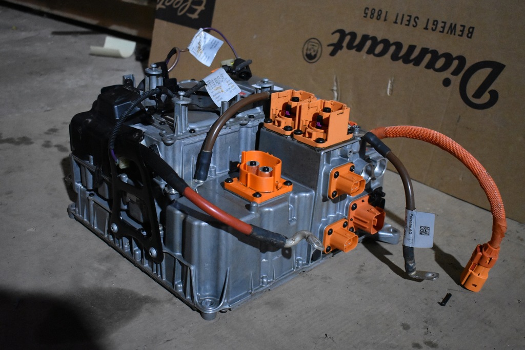 фото №3, Преобразователь напряжения kpl. porsche taycan 1