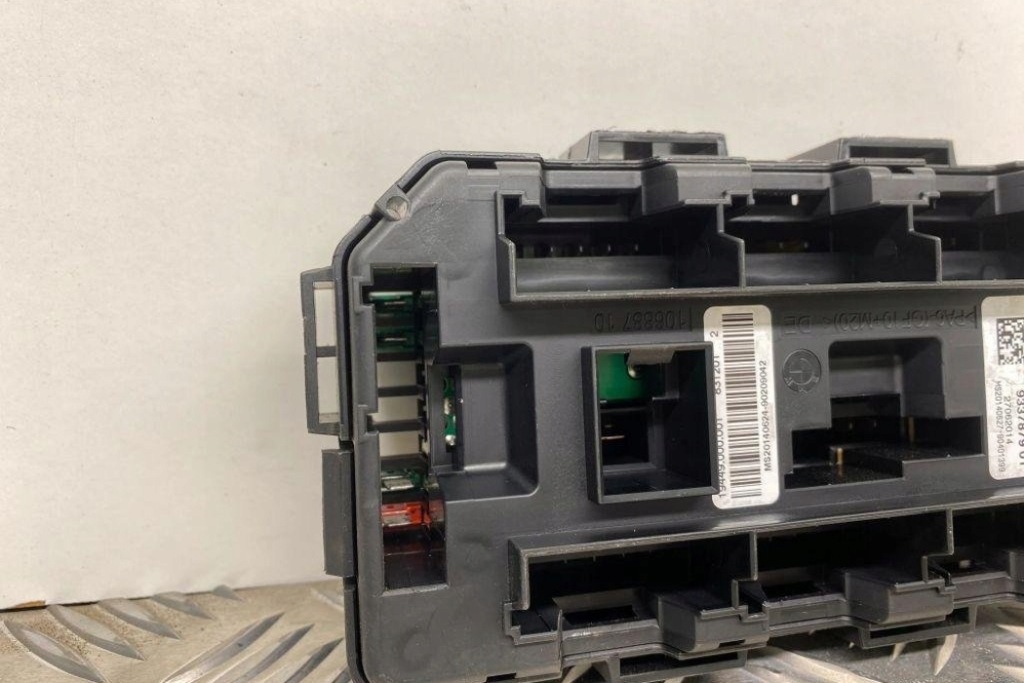 фото №9, Коробка запобіжників bmw 3 f30, f80 9337879 2.0l дизель 2014