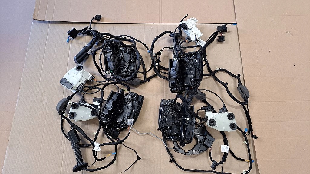 фото №1, Bmw x6 g06 комплект замок замки soft close доводчики