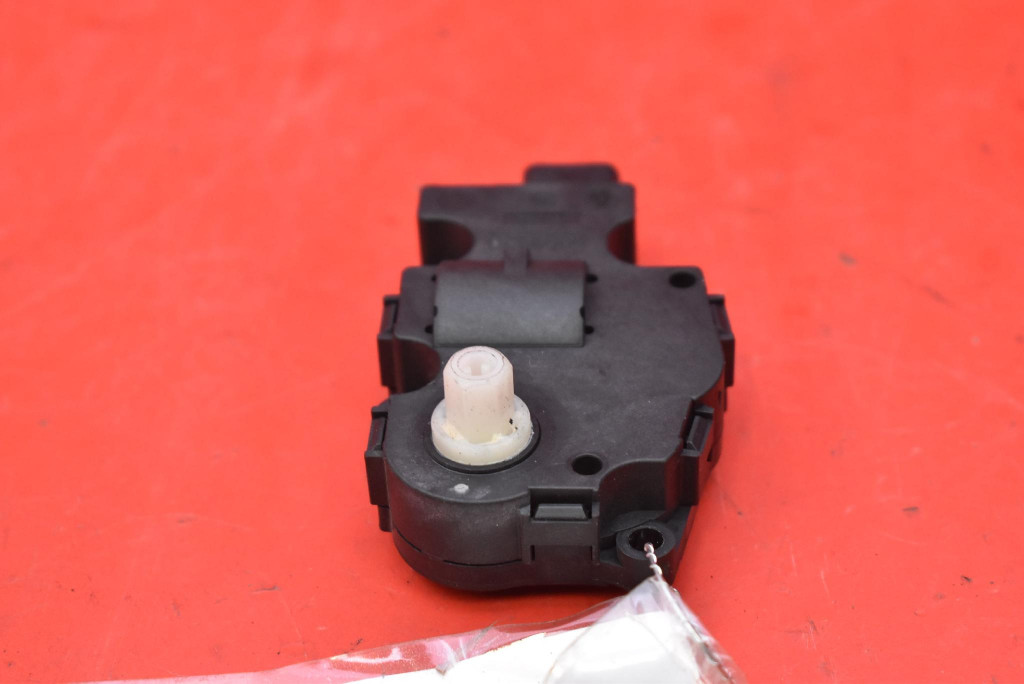 фото №6, Моторчик отопителя mf-113930-1380 jaguar xe x760 2.0 d 180 km 14-19