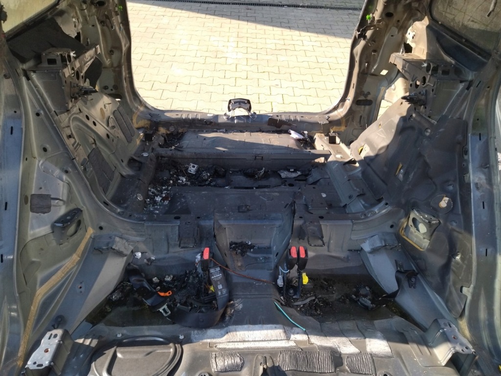 фото №12, Чверть обшивка чверть задня задня піддон volvo xc60 ii 717