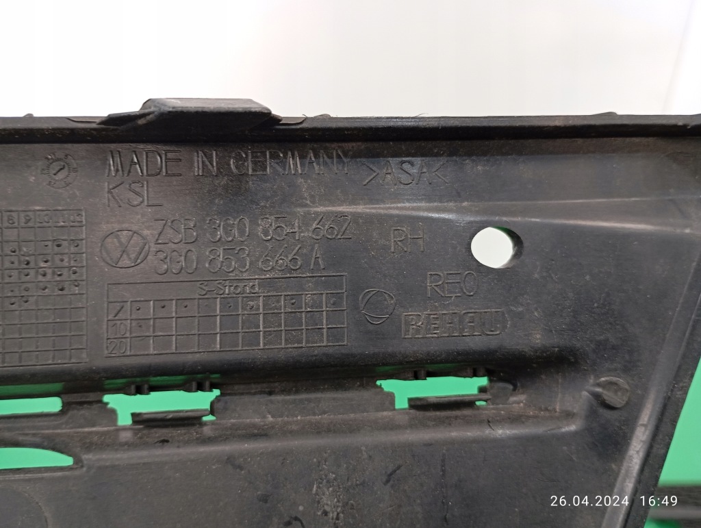 Купить Решётка противотуманной фары правая vw passat b8 3g0853666a