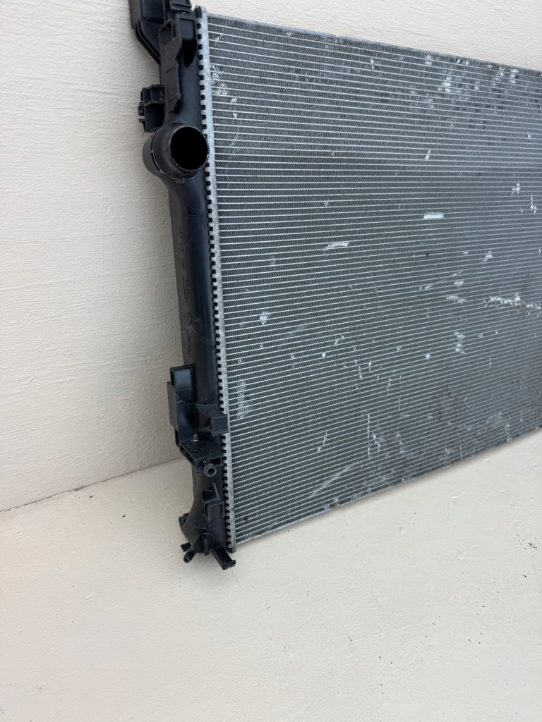 Mercedes gle w167 gls g klasa w463 19r- радиатор интеркулер a1675000700 Недорого