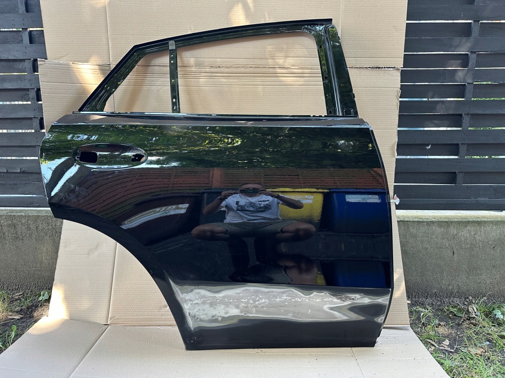 Купити Mercedes gle купе 167 a167 двері правий задній в гарному стані