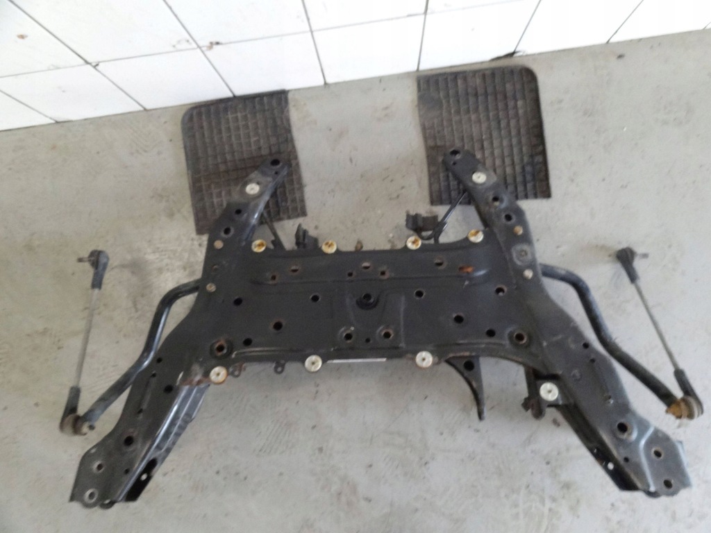 фото №7, Bmw 2 f45 2015 1.5b grantourer підрамник підрамник поперечина підрамник перед 6872729-02