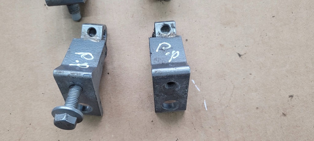 фото №4, A7 4g s7 петля петли дверь правое правый перед передние ly7g