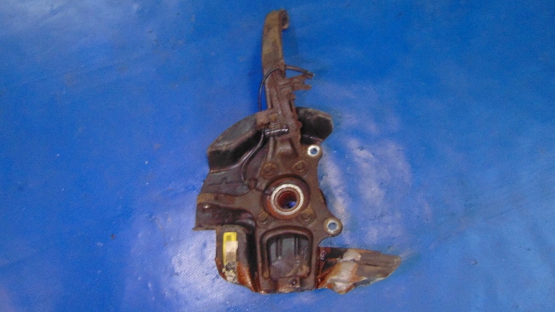 фото №2, Поворотный кулак ступица правый перед 1.9jtd alfa romeo 159