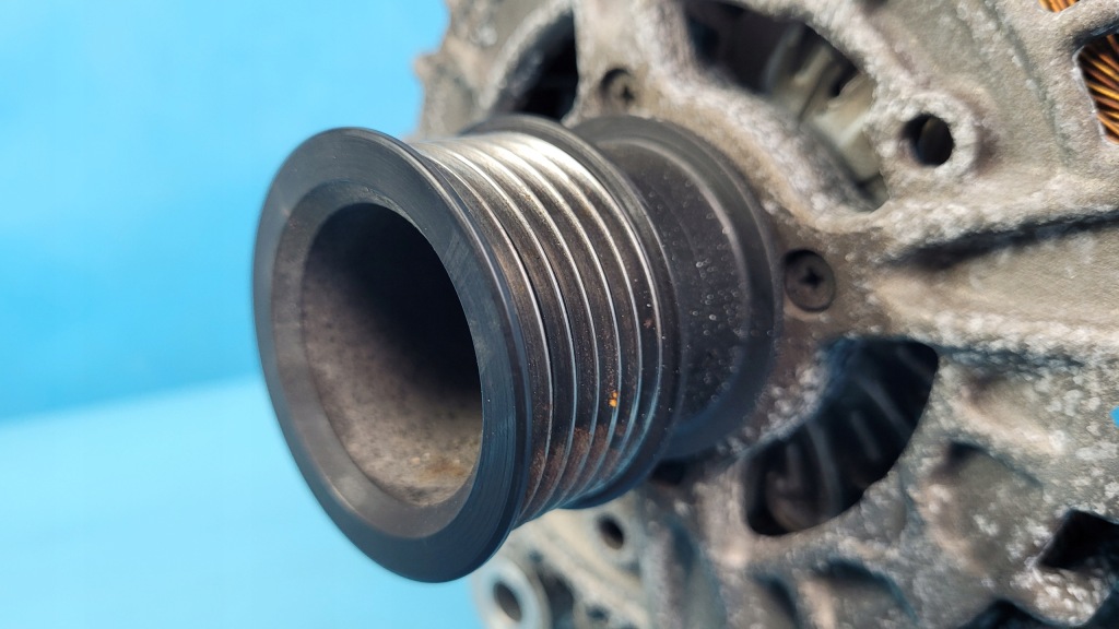 Купити Bmw 5' g31 3.0d 540d xdrive 18r генератор 8571357