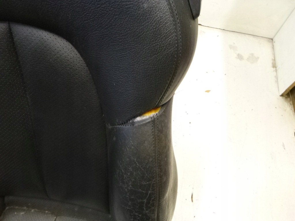 Купить Сиденья обшивки комплект mercedes clk w208 кожа / с подогревом