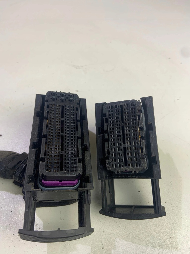 фото №5, Разъёмы штекер колодка блок управления двигателя volkswagen golf vii leon iii 2.0