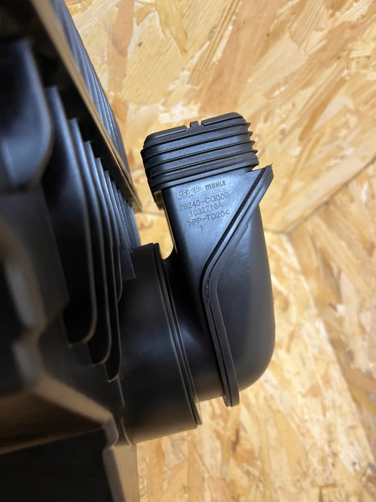 Корпус фильтра воздуха hyundai staria 2.2 дизель оригинал демонтаж 21-26r в Украине