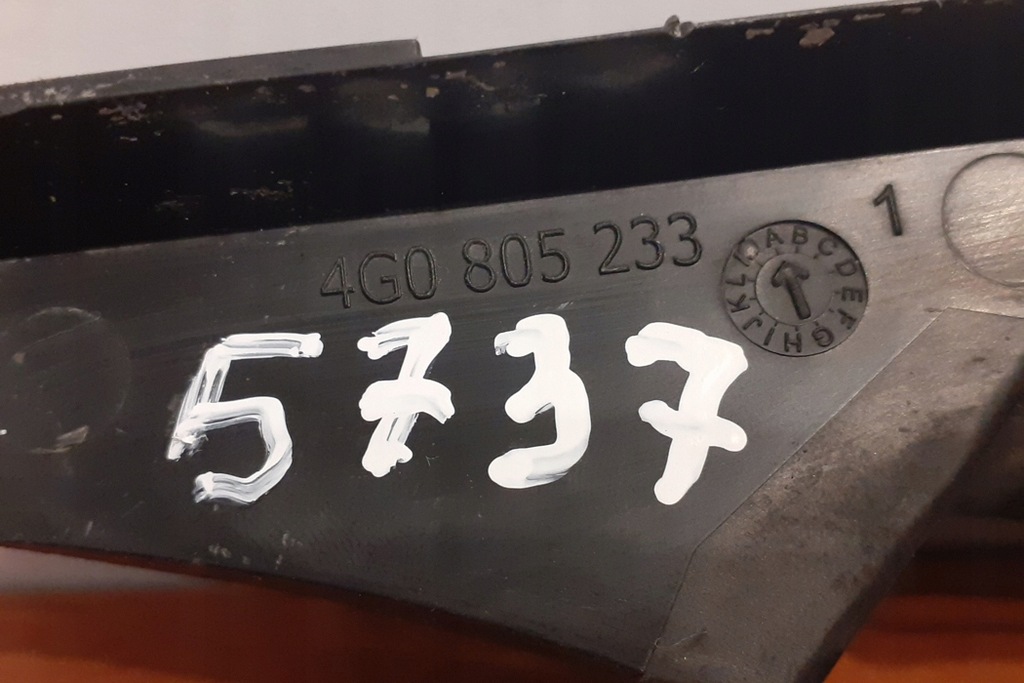 фото №8, Кронштейн передний lewego крыла audi 4g0805233 2014