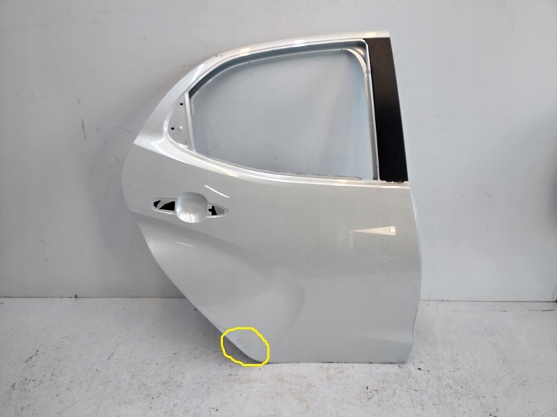 фото №1, Toyota yaris iv дверь