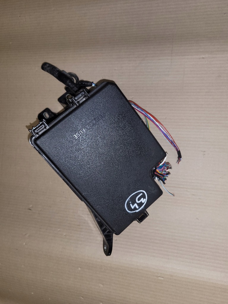 фото №4, Toyota rav4 v коробка запобіжників