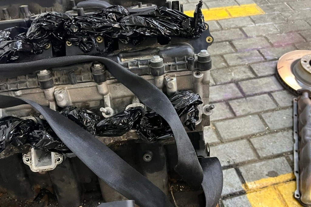 Двигатель bmw 5 touring e61 13712247444 2.5l дизель 120kw 2004 с Разборки