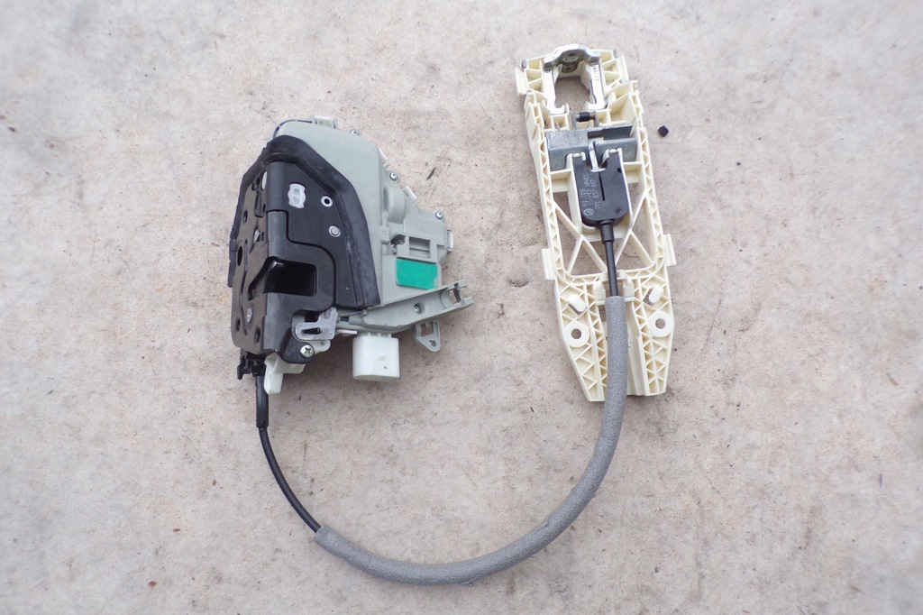 фото №7, Замок дверь левый перед 8j1837015f vw touareg iii