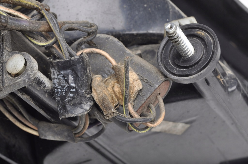 фото №8, Dodge stratus ii лампа правая задняя правый задняя