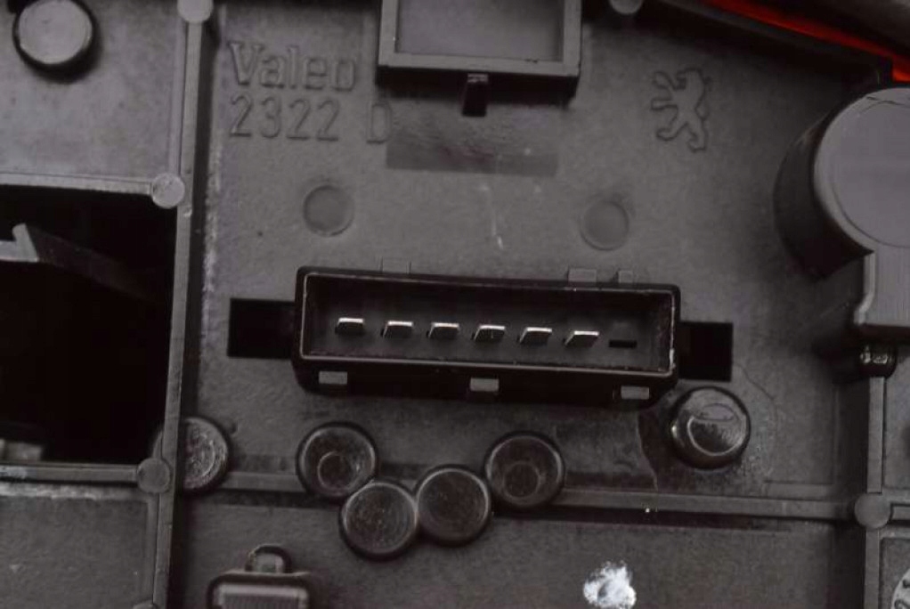 фото №7, Лампа правая задняя задняя 9635569477 peugeot 306 sedan 97-02