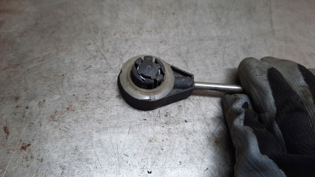 фото №5, Домкрат трос перемикання передач volvo xc70 ii 2.4 d5