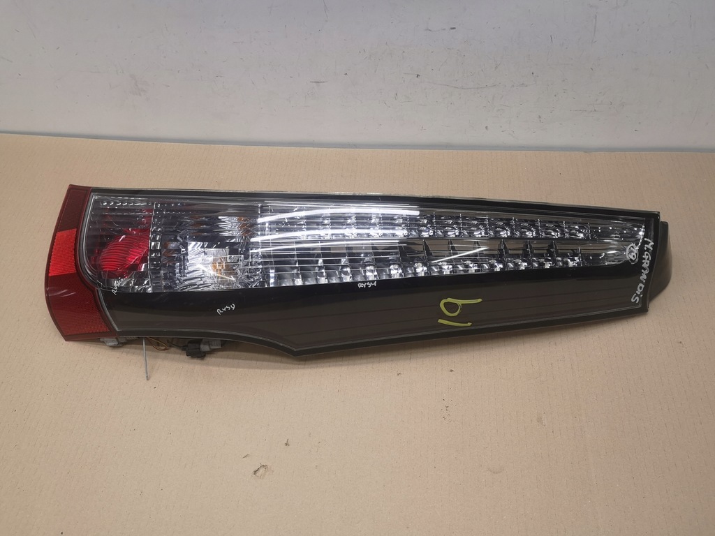 фото №1, Лампа правый задняя mitsubishi grandis 03-11