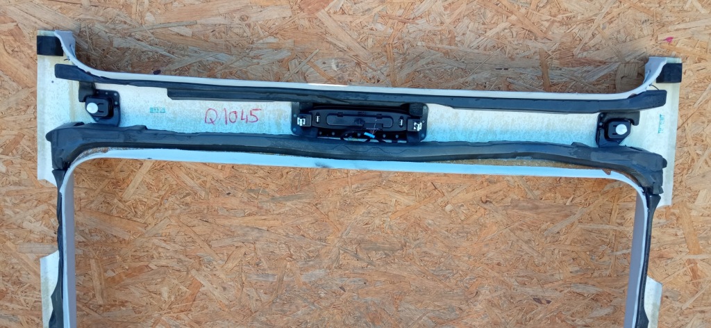 фото №14, Tesla model 3 17-потолок подкрылок панорама p1614411-01-a