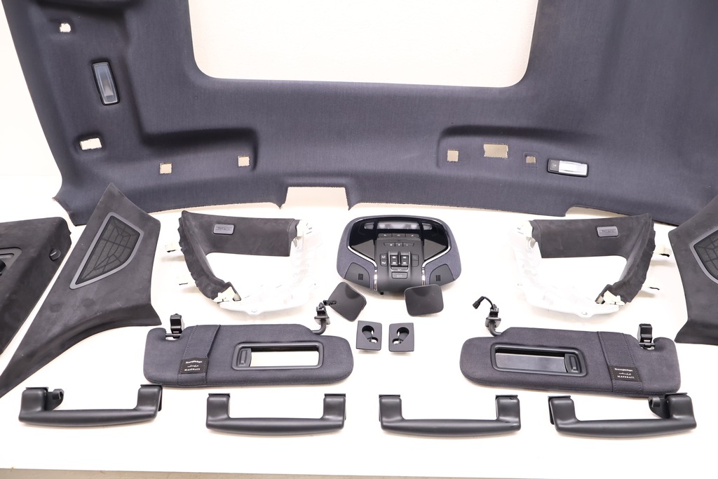 фото №4, Maserati levante стеля панорама