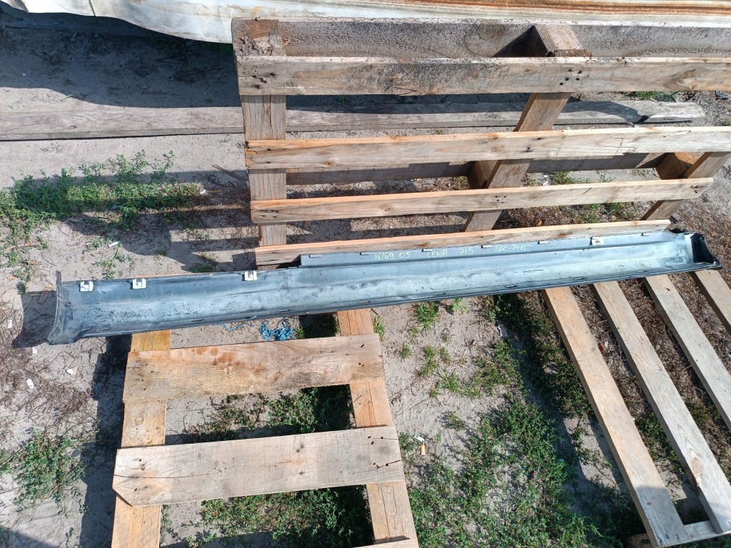 Накладка накладка порога  ліва mercedes w169 a1696102308 Недорого