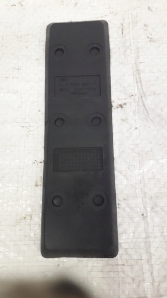 фото №10, Резинка туннель бардачка audi a3 8l lift 8l0863301f