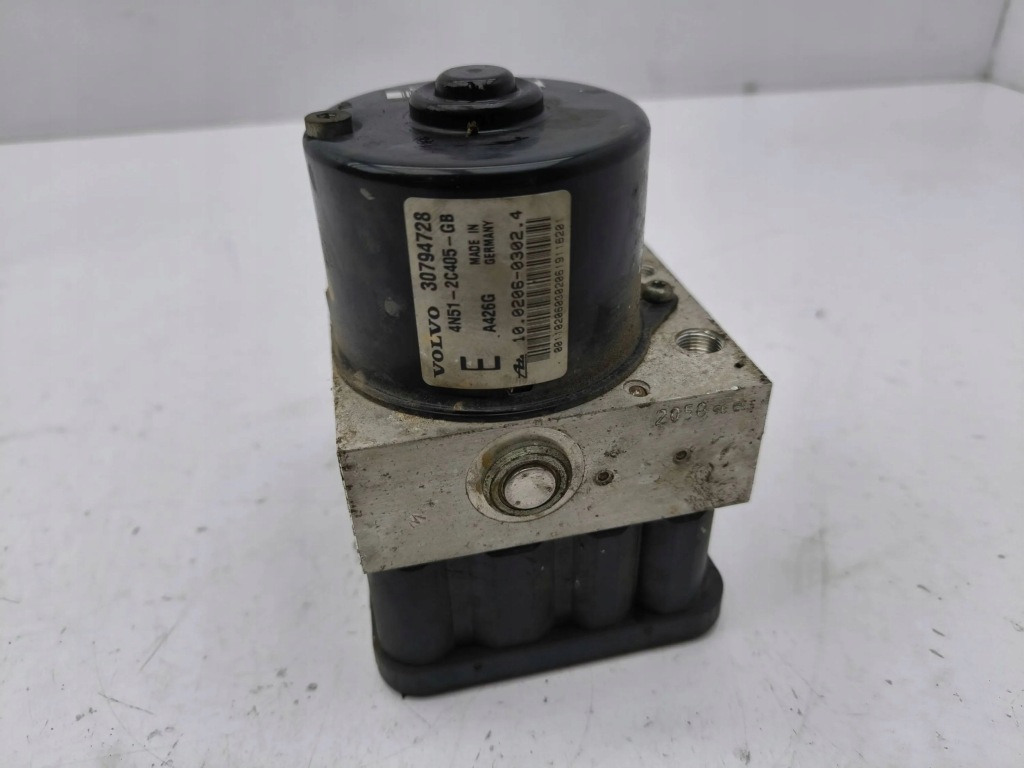 фото №2, Volvo v50 2009 насос abs